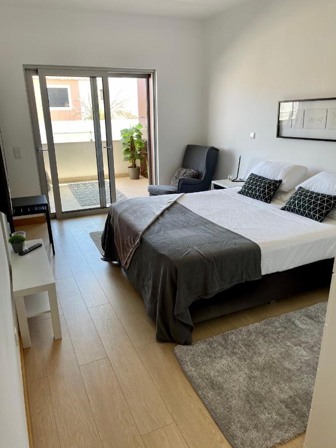 Beach Condo Porto Mos لاغوس المظهر الخارجي الصورة